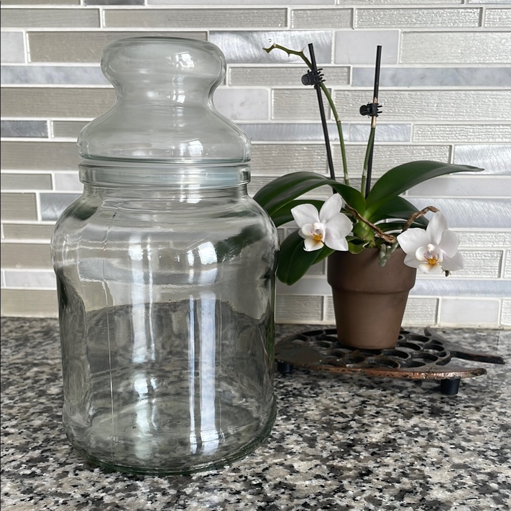 Anchor Hocking Large Glass Storage Jar